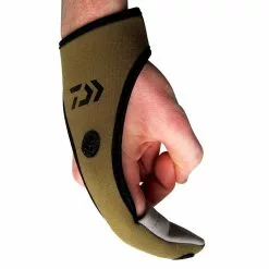 Daiwa Neoprene Finger Stall Terminal Tackle -Cheap Daiwa Store Daiwa Neoprene Finger Stall 3