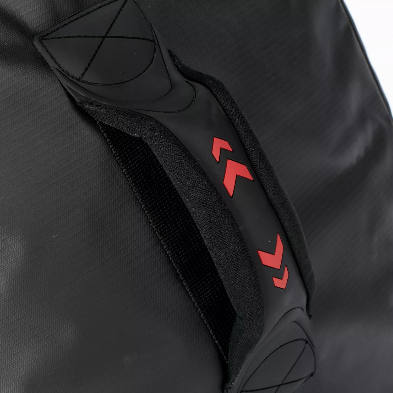 Daiwa Tournament Pro XLS 8 Tube Holdall Luggage 4 Daiwa Tournament Pro XLS 8 Tube Holdall Luggage - Image 4