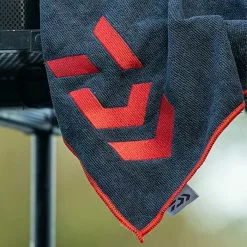 Daiwa Microfibre Towel Miscellaneous 10 Daiwa Microfibre Towel Miscellaneous -Cheap Daiwa Store daiwa microfibre towel in use 1 1